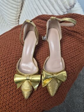 Gold Metallic Ribbed Pointed Toe Ankle Strap Bow Block Heel Pumps